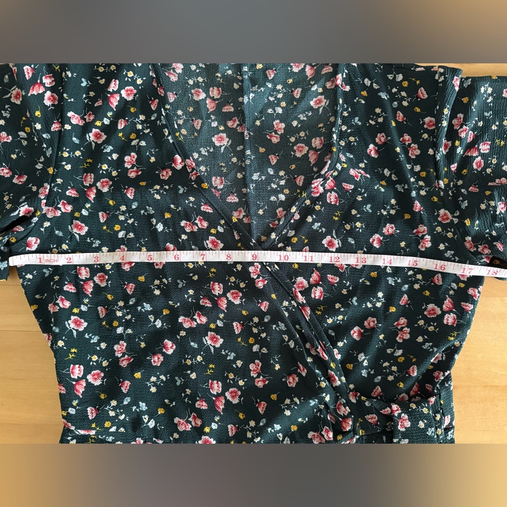 Green Floral Wrap Dress with Ruffle Hem – Short Sleeve Boho Mini Dress Sz S EUC - Picture 10 of 11